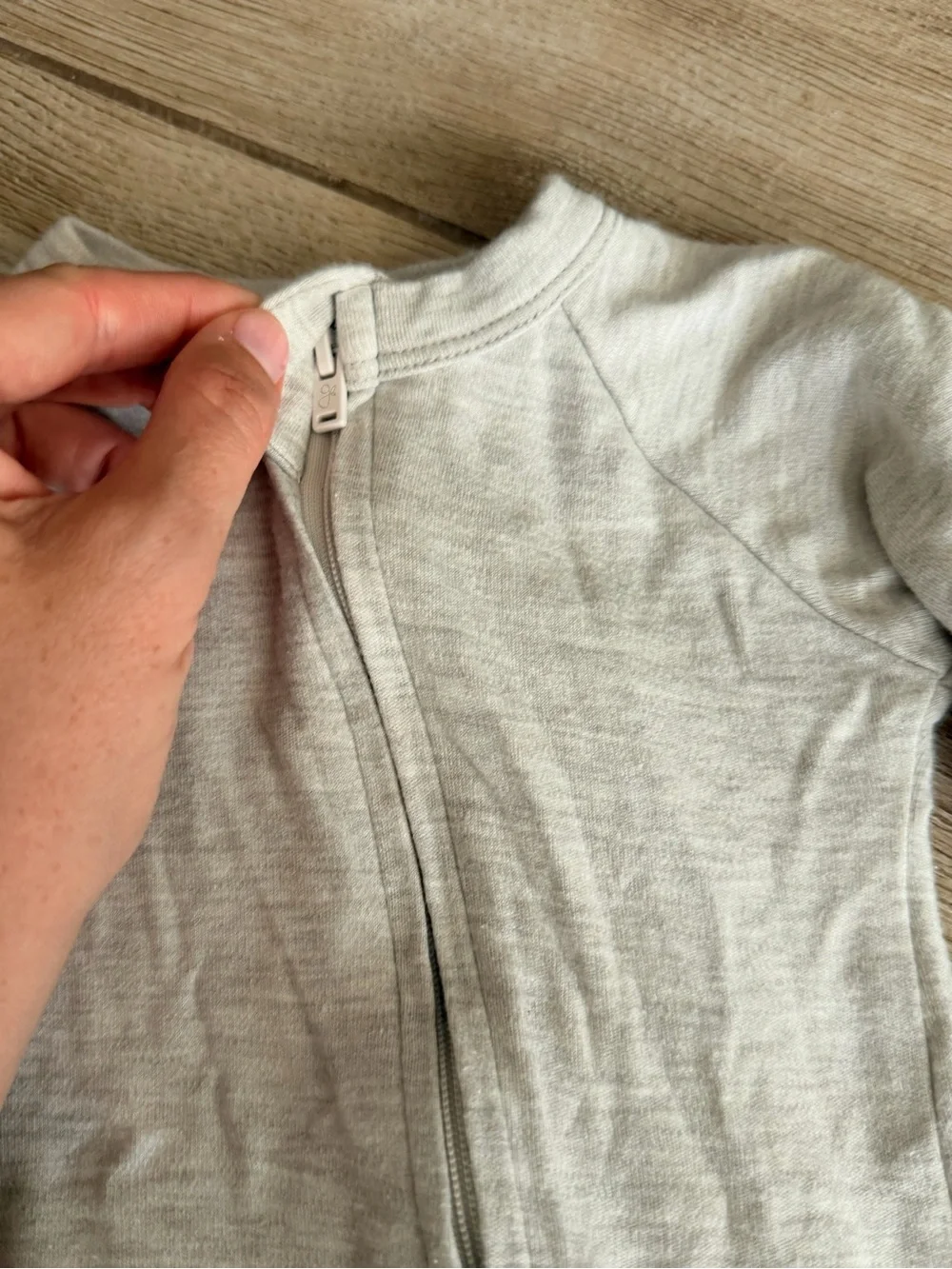 Kids Neutral Gray Long Sleeve Footed Pajamas - Soft Zipper Sleepwear